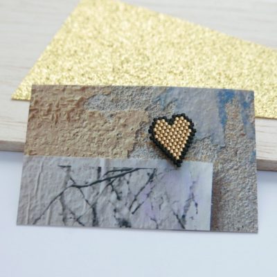 pin’s ♡ Heart Of Glass ::bords noirs/ doré::