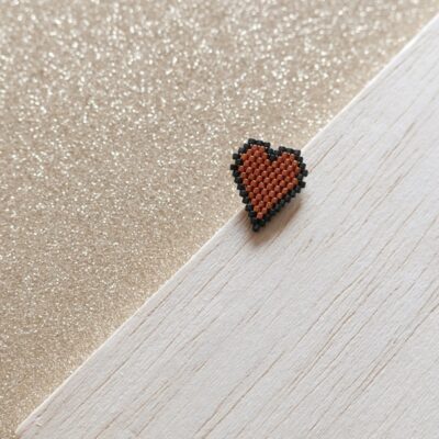 Heart Of Glass pin’s ♡ ::cuivré/ bord noir::
